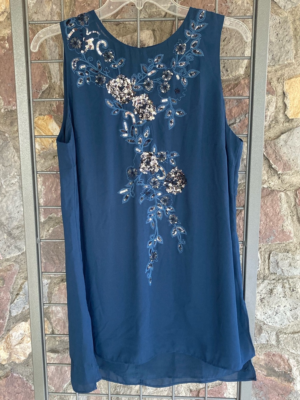 WHBM Embroidered Sequin Chiffon Sleeveless Top Blouse Women's Size 10 NWT